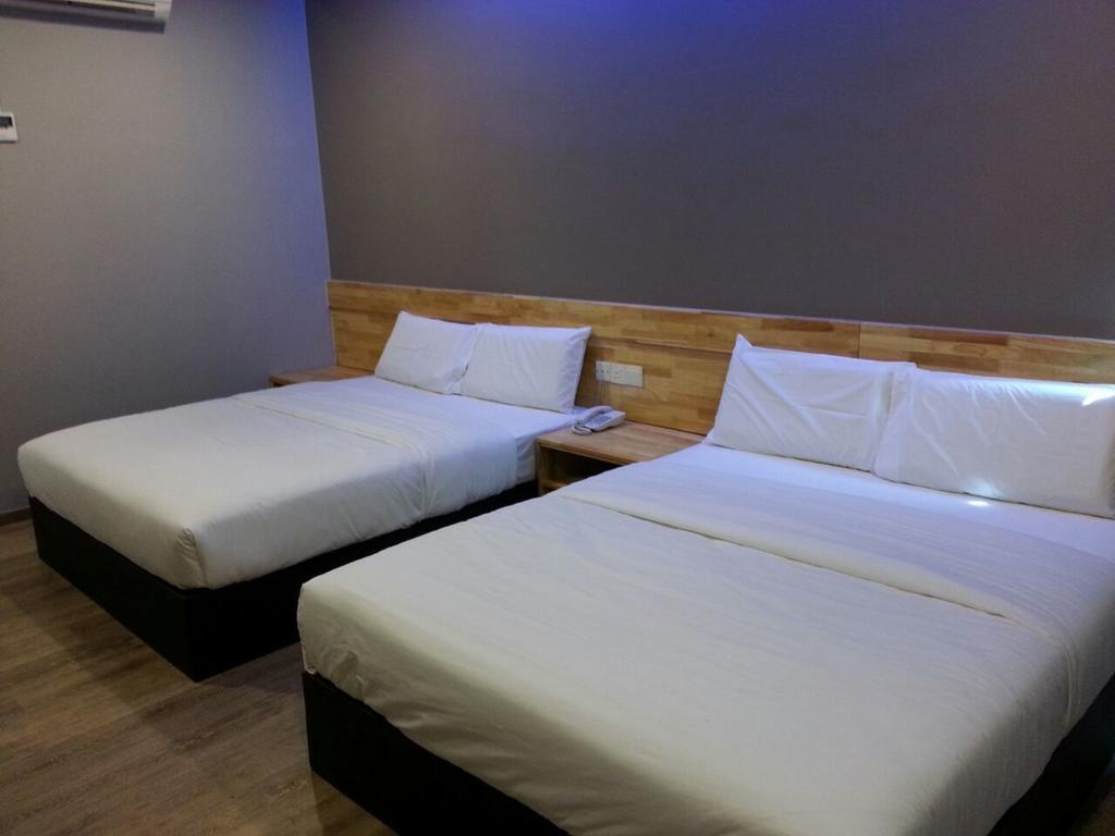 Suria 18 Hotel